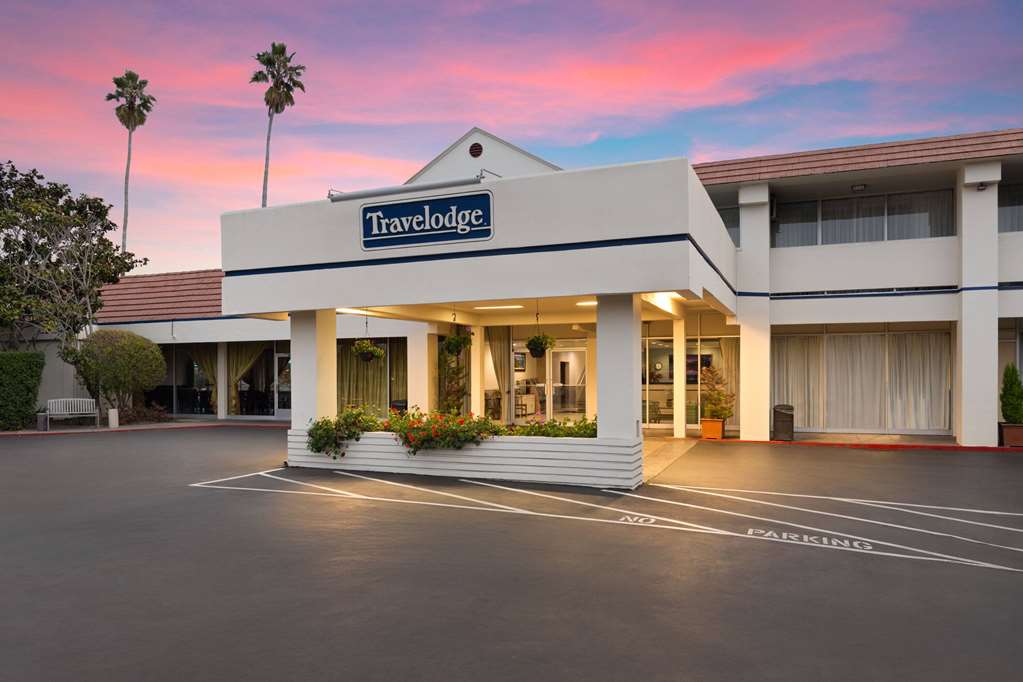 Travelodge by Wyndham Monterey Bay - photo 3