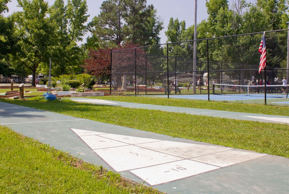 Chesapeake Bay RV Resort Thousand Trails Campground - photo 21
