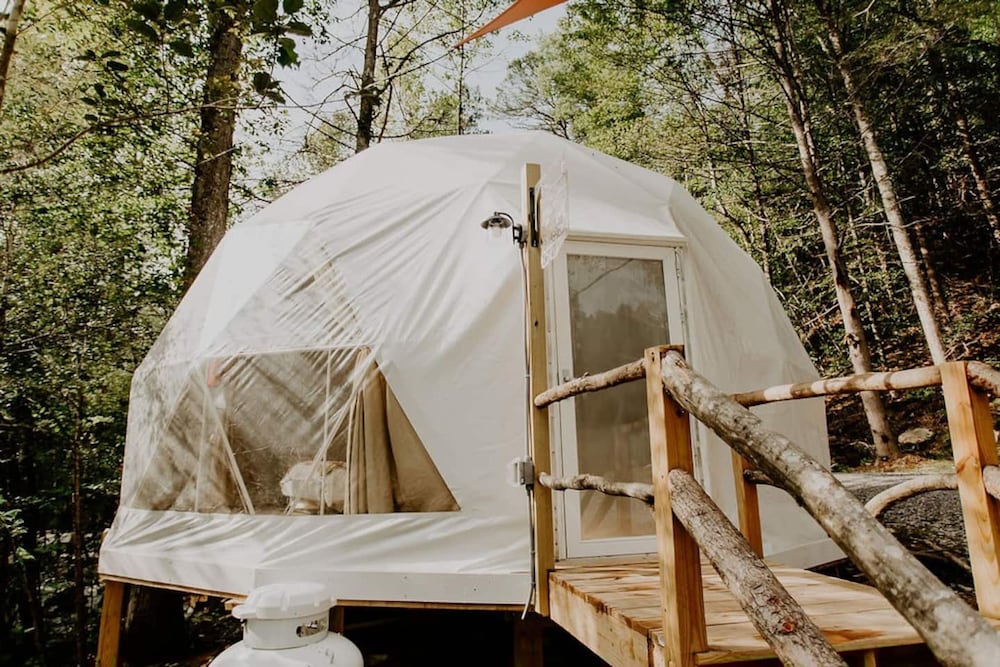 Whispering Waters Dome Getaway - last minute hotel in Unknown City