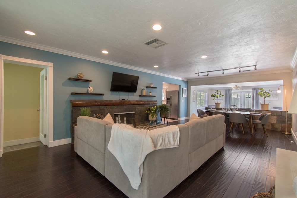 Private Pool 3BR all new Modern Furniture - photo 13