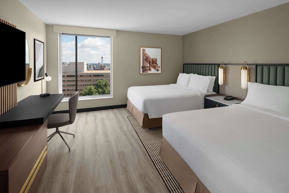 Embassy Suites by Hilton Madison Downtown - photo 12