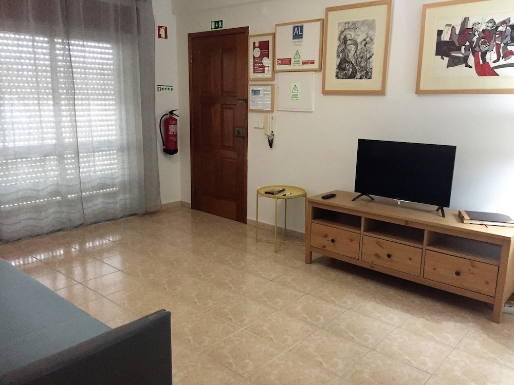 Best Houses 14 Close to The Beach in Peniche, Portugal