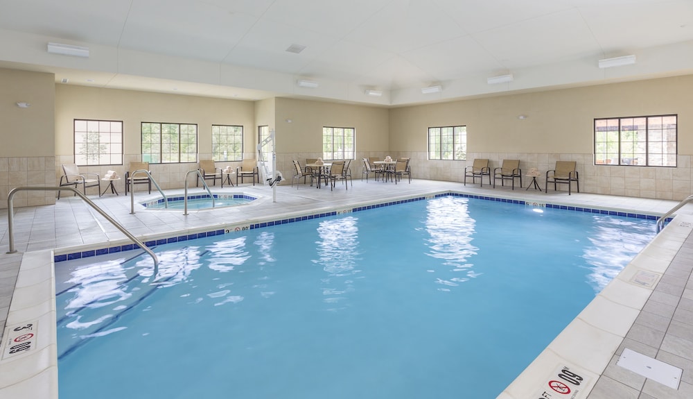 Staybridge Suites Canton by IHG - photo 11