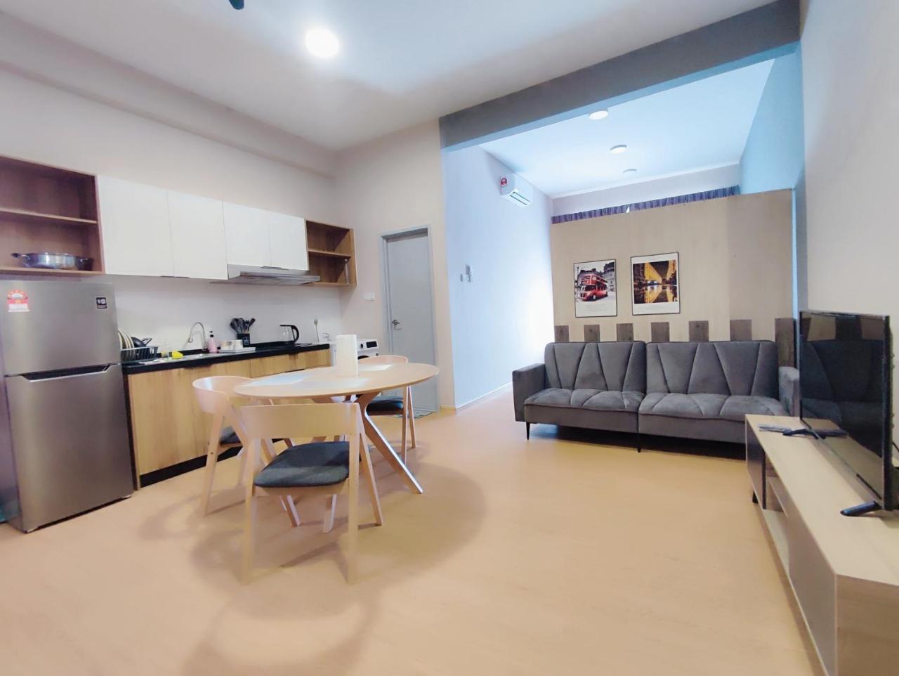Mahkota Valley AMAZING#Pool View Studio Suite — 4-Star Luxury Hotel in Kuantan, Malaysia