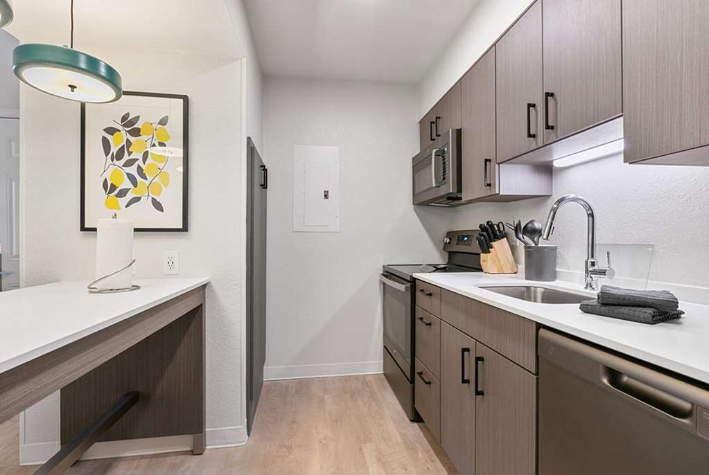 WaterWalk Extended Stay by Wyndham Atlanta Perimeter - photo 19