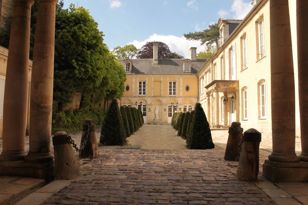 Le Tardif Noble Guesthouse — 4-Star Luxury Hotel in Bayeux, France