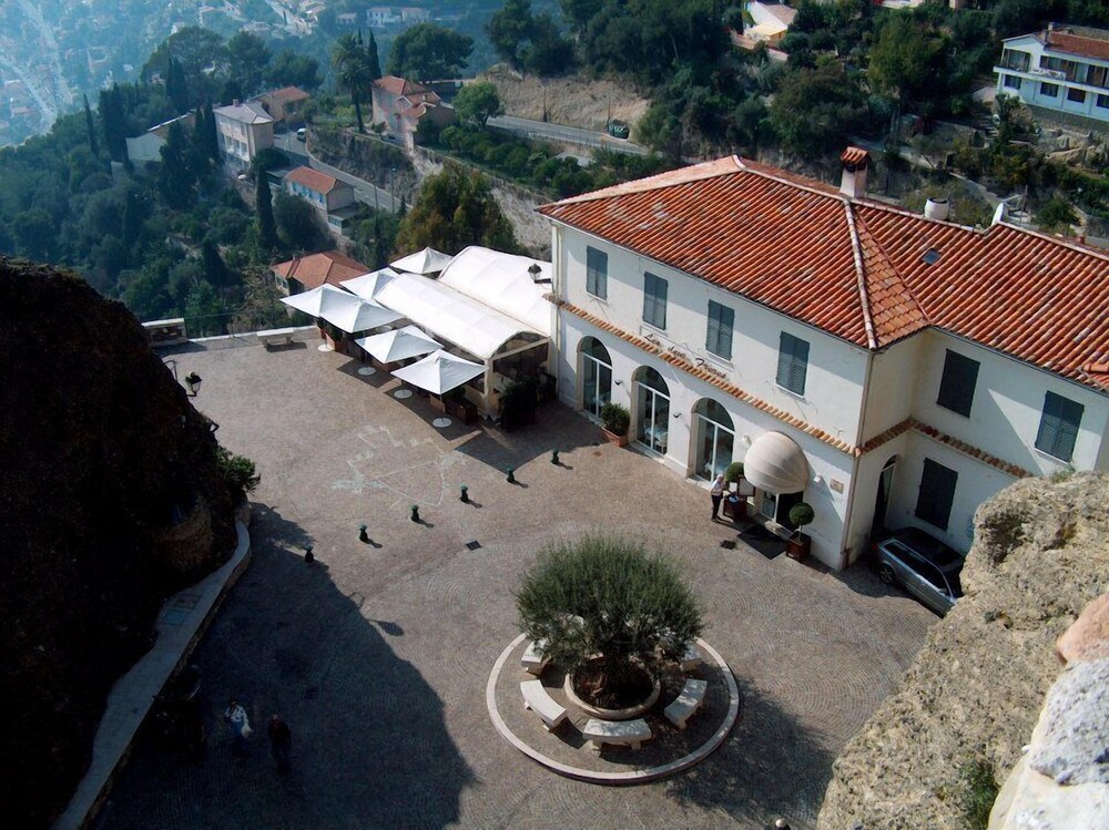 Hotel Restaurant Les Deux Freres — Roquebrune Cap Martin