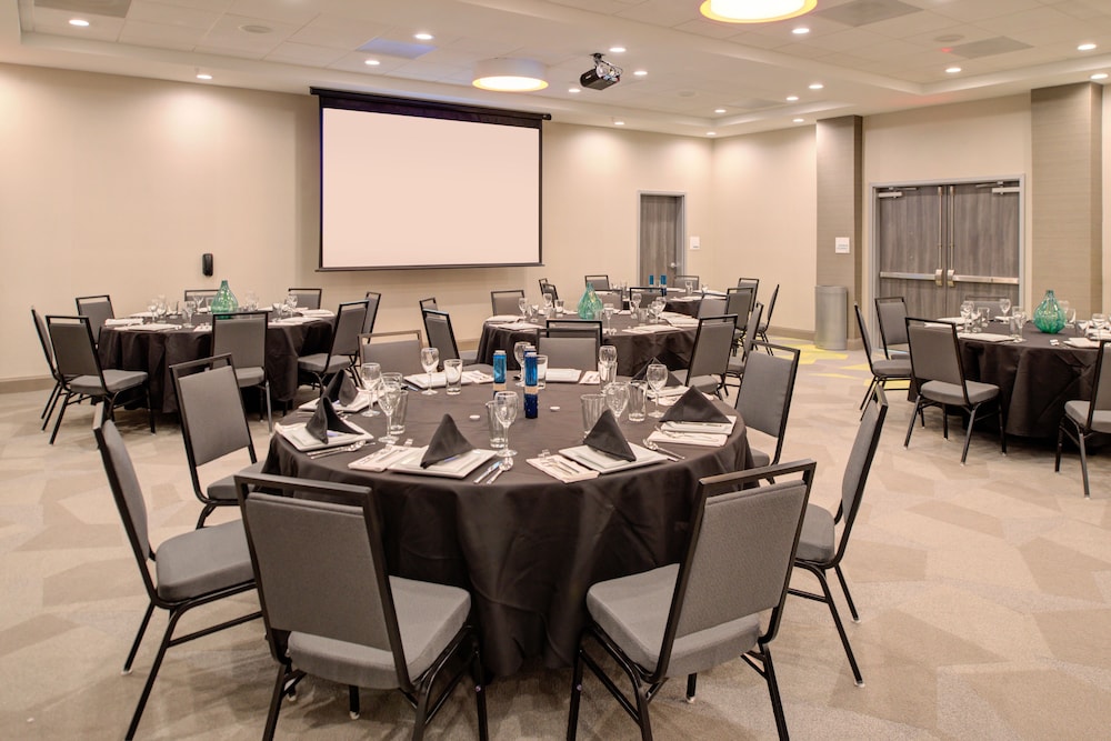 Holiday Inn Hotel & Suites Houston West Katy Mills by IHG - photo 45