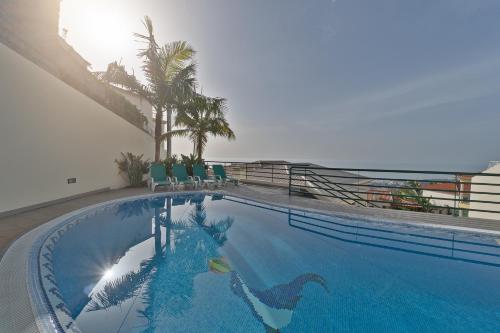 Charming Villa in Funchal — 4-Star Luxury Hotel in Funchal, Portugal