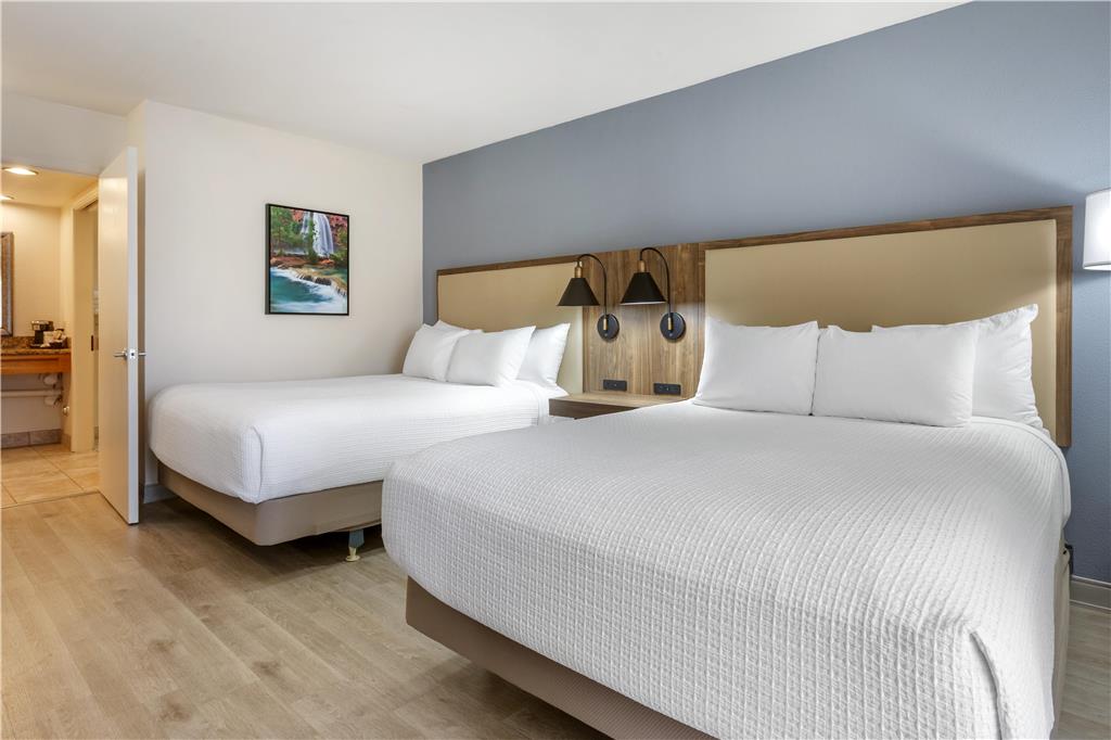 Best Western Plus A Wayfarer's Inn And Suites - photo 23