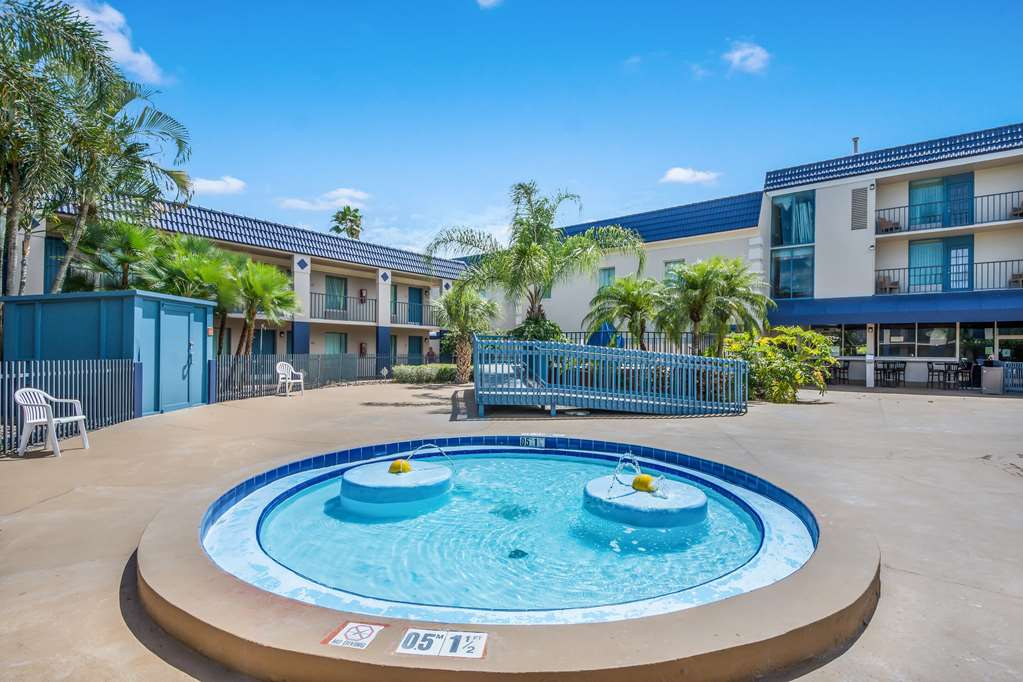 Clarion Inn & Suites Central Clearwater Beach - photo 55