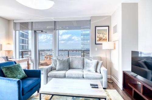 Luxury Apt with Balcony In Seaport — 4-Star Luxury Hotel in Boston, United States