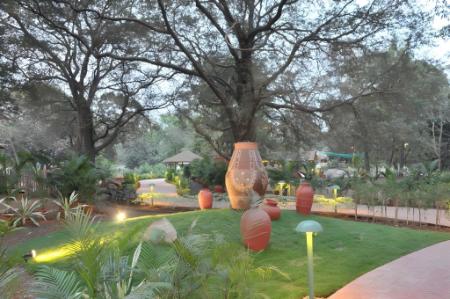 Sai Palace Hotel & Gardens Mira Road