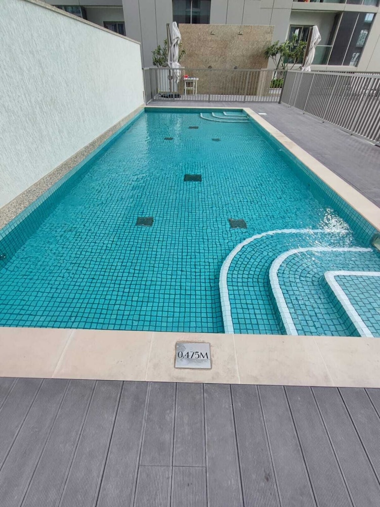 Sobha Creek Vista Tower B Apartments — 4-Star Luxury Hotel in Dubai, United Arab Emirates