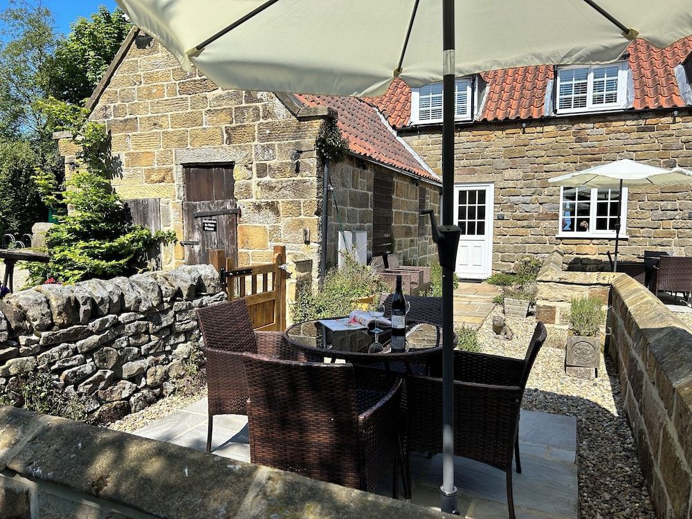 Smugglers Rock Cottages