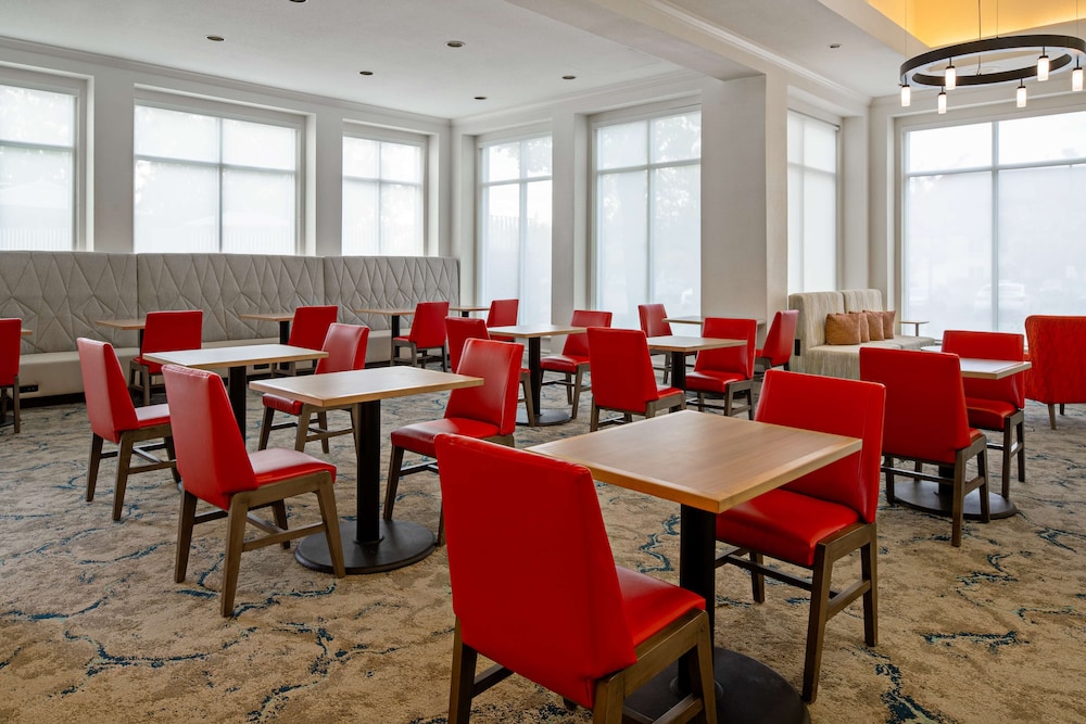 Hilton Garden Inn Roseville - photo 37