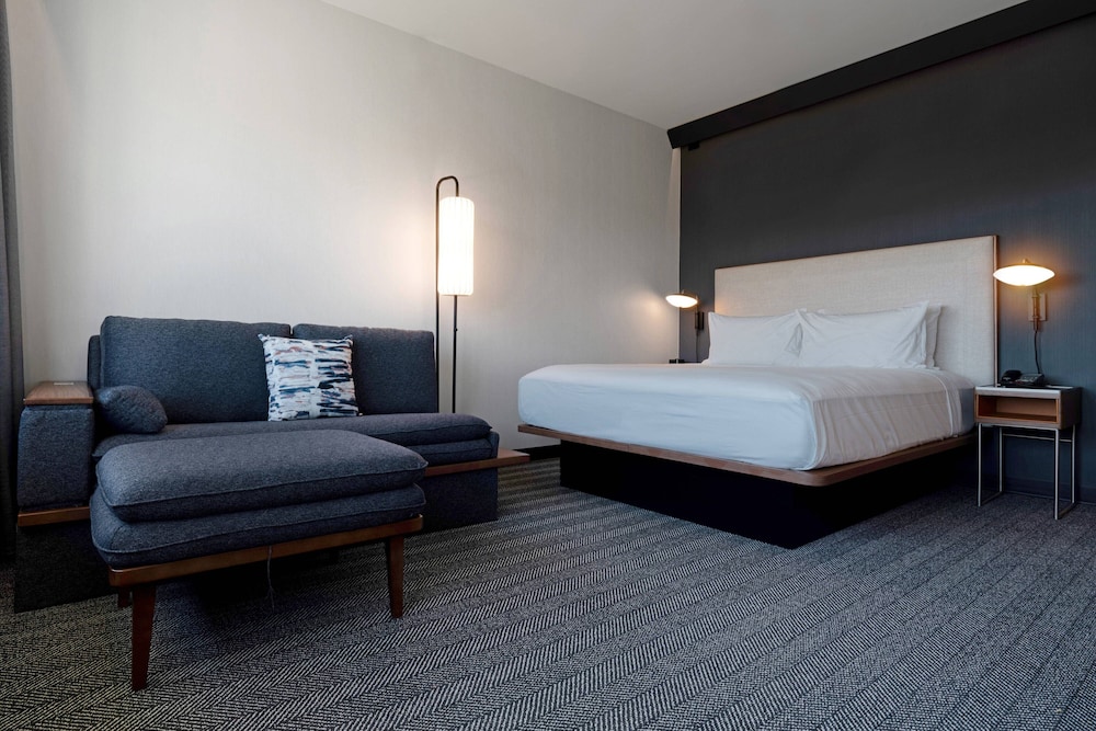 Courtyard by Marriott Marina del Rey - photo 13