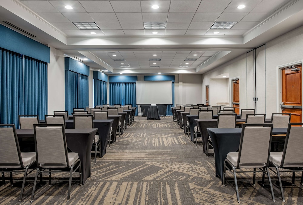 Hilton Garden Inn Dallas Allen - photo 33