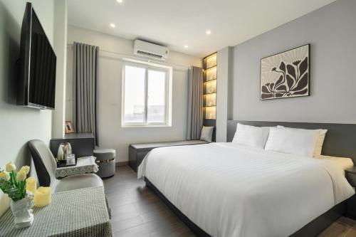 237 Thanh Nhan Studios - last minute hotel in Hanoi