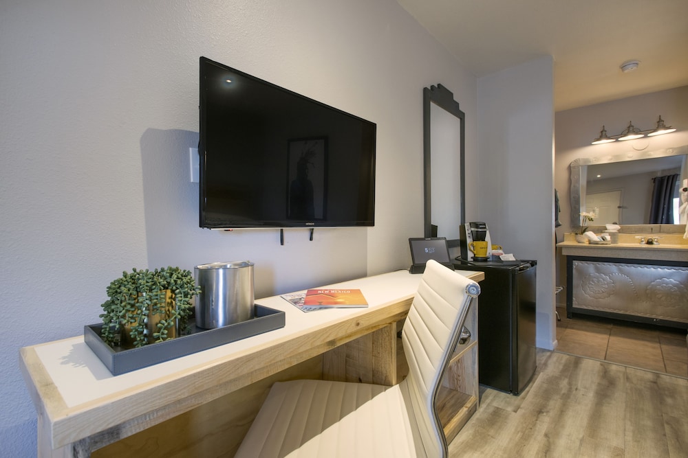 The Sage Hotel - photo 18