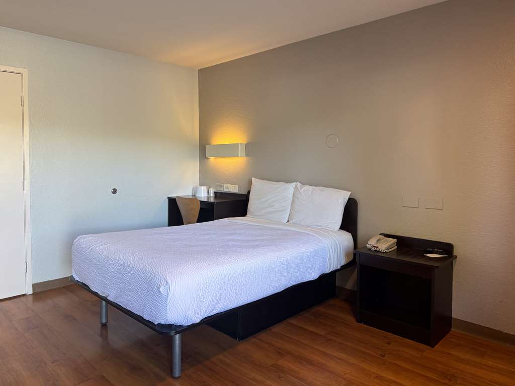 Motel 6 Simi Valley CA - photo 8