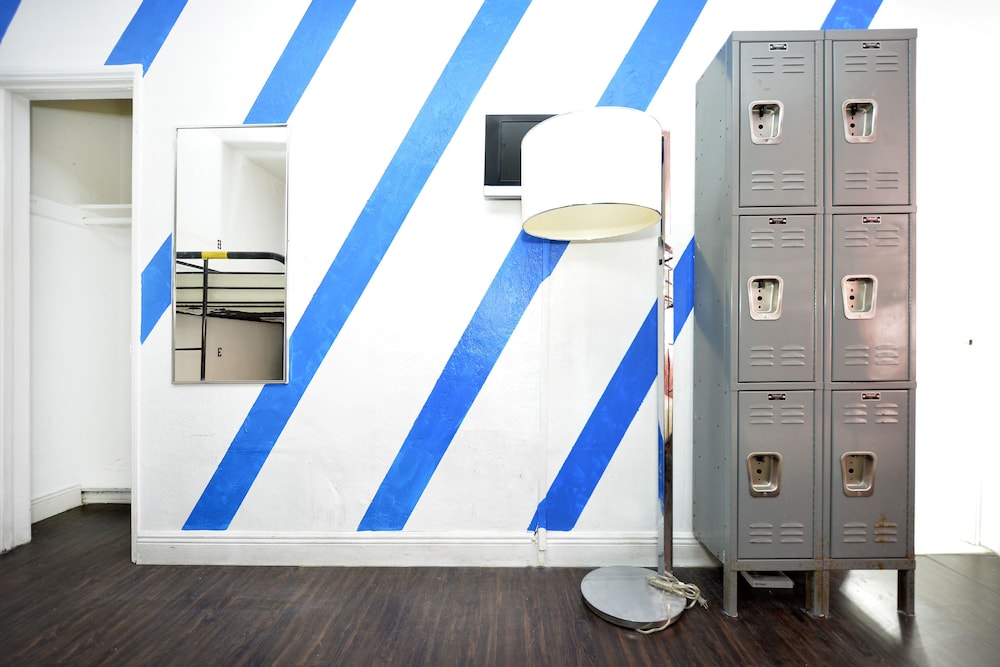 South Beach Rooms and Hostel - photo 13