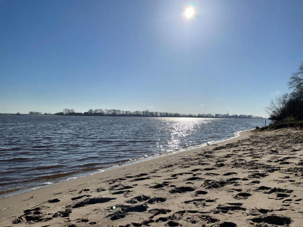 Sonnenschein — 4-Star Luxury Hotel in Brake (Unterweser), Germany