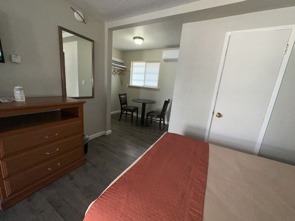 Alpine Inn and Spa - photo 11