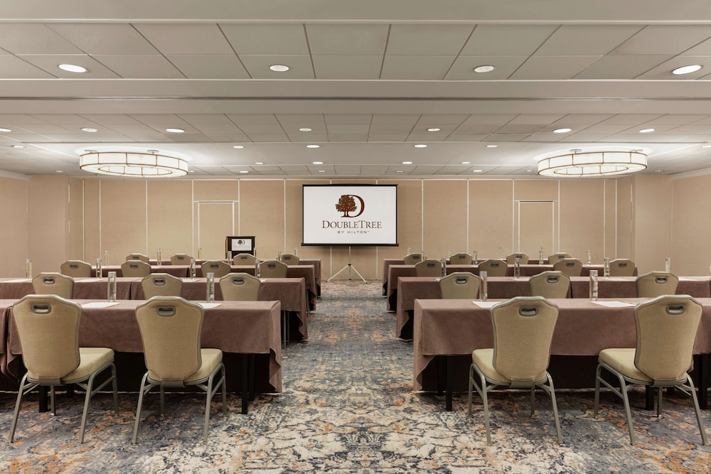 Doubletree by Hilton McLean Tysons - photo 56
