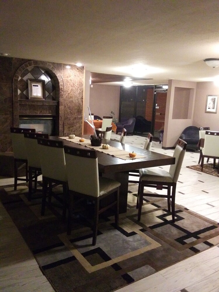 The Metropolitan Hotel - photo 48