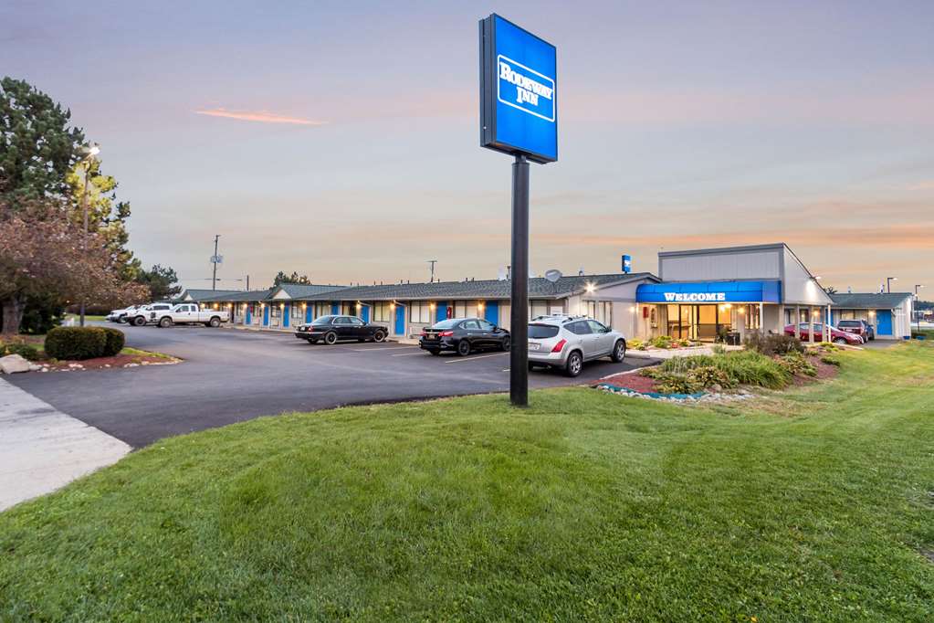 Rodeway Inn Near Hall of Fame - photo 5