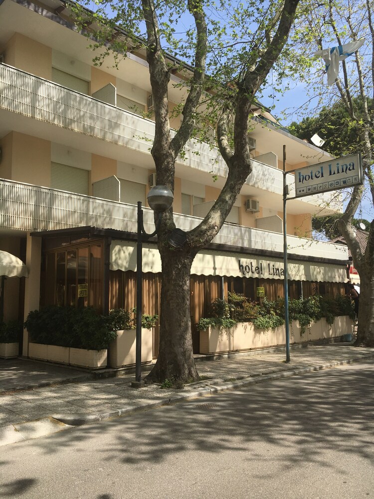 Hotel Lina - last minute hotel in Cervia