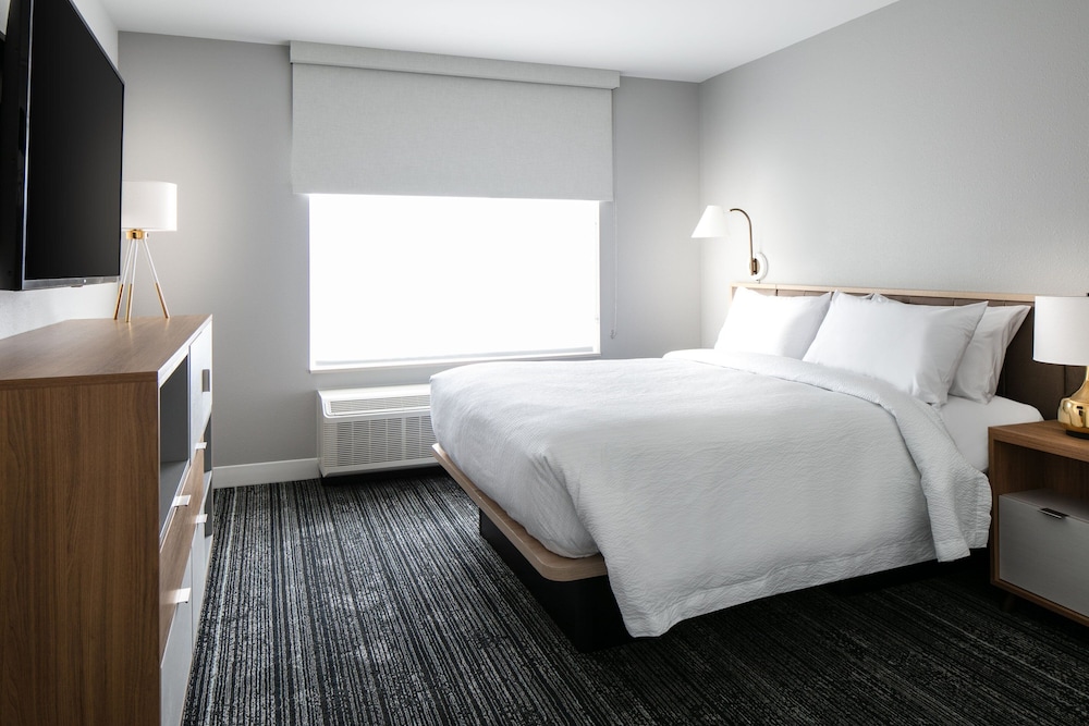 TownePlace Suites by Marriott Oshkosh - photo 8