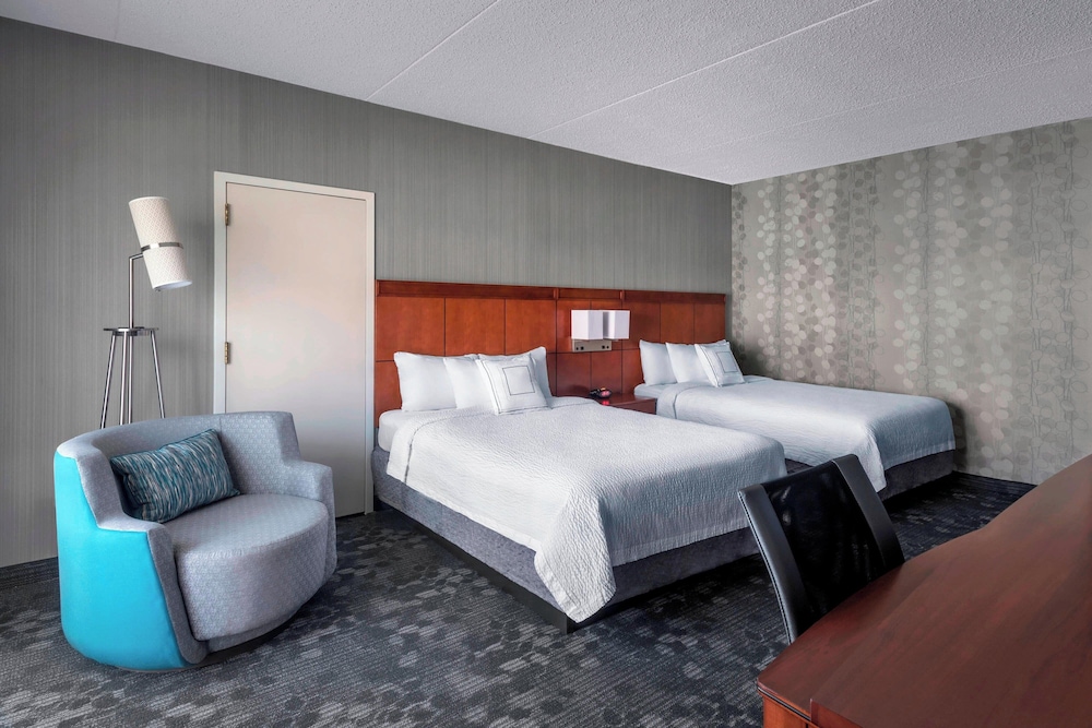 Courtyard by Marriott Newark Liberty International Airport - photo 7