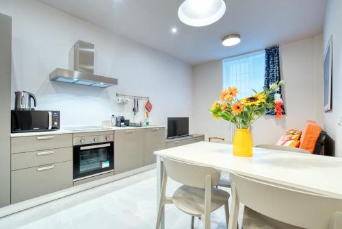 Charlotte BB House Milano — 4-Star Luxury Hotel in Milan, Italy