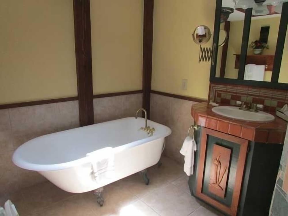 The Driftwood Resort - photo 19