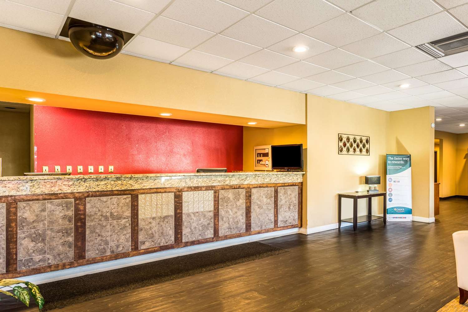 Econo Lodge Homewood Birmingham - photo 20