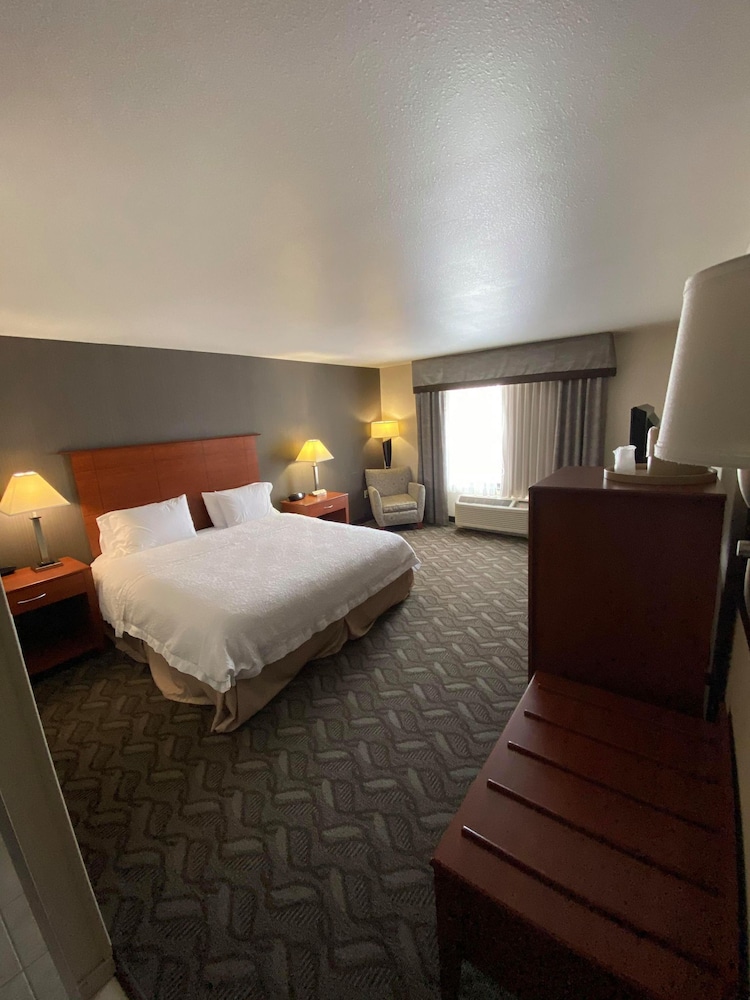 Hampton Inn & Suites Craig - photo 10