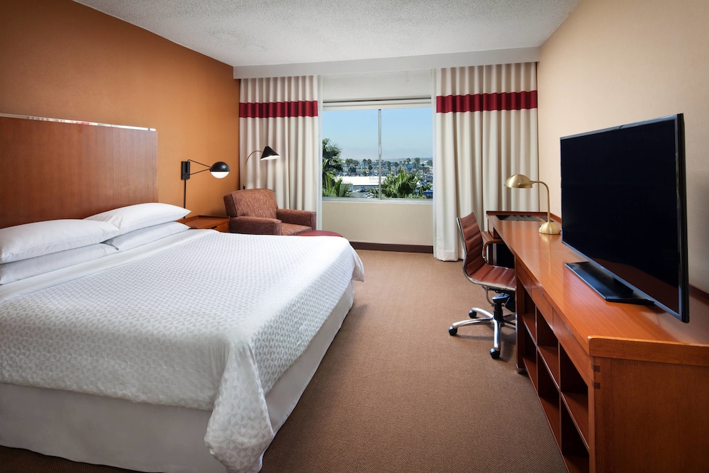 Four Points by Sheraton Los Angeles International Airport - photo 22