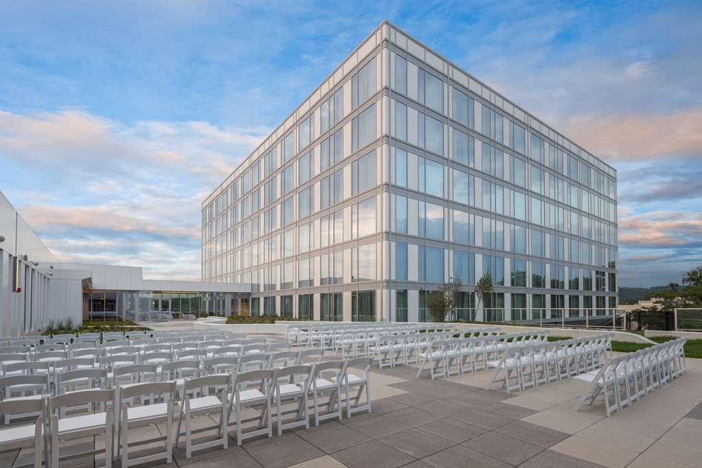 The Summit Hotel - featured photo