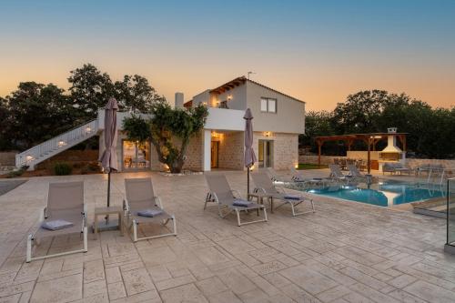 Miroy Sea View Villa — 4-Star Luxury Hotel in Atsipopoulo, Greece