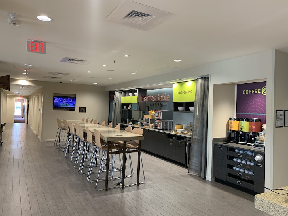 Home2 Suites by Hilton Savannah Airport - photo 27