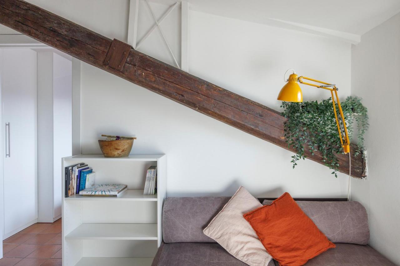 Xenia Apartments Newly renovated flat in Fiera area — 4-Star Luxury Hotel in Milan, Italy