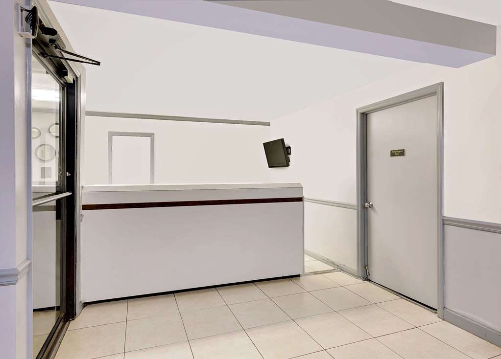 Super 8 by Wyndham Athens - photo 3