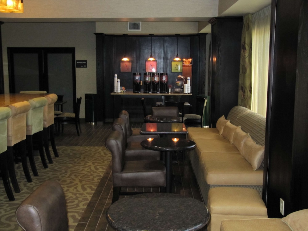 Hampton Inn Lindale Tyler - photo 30