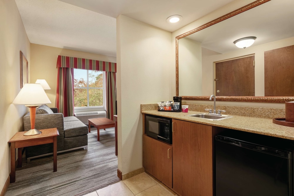 Hampton Inn & Suites Williamsburg Historic District - photo 26
