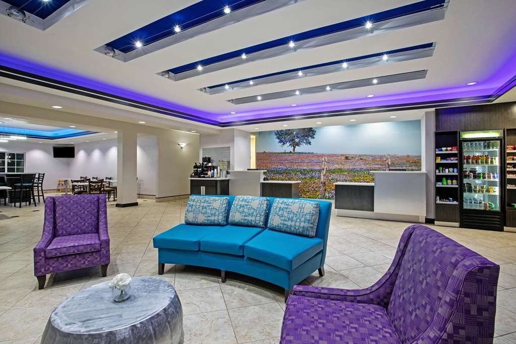 La Quinta Inn & Suites by Wyndham Fairfield TX - photo 8