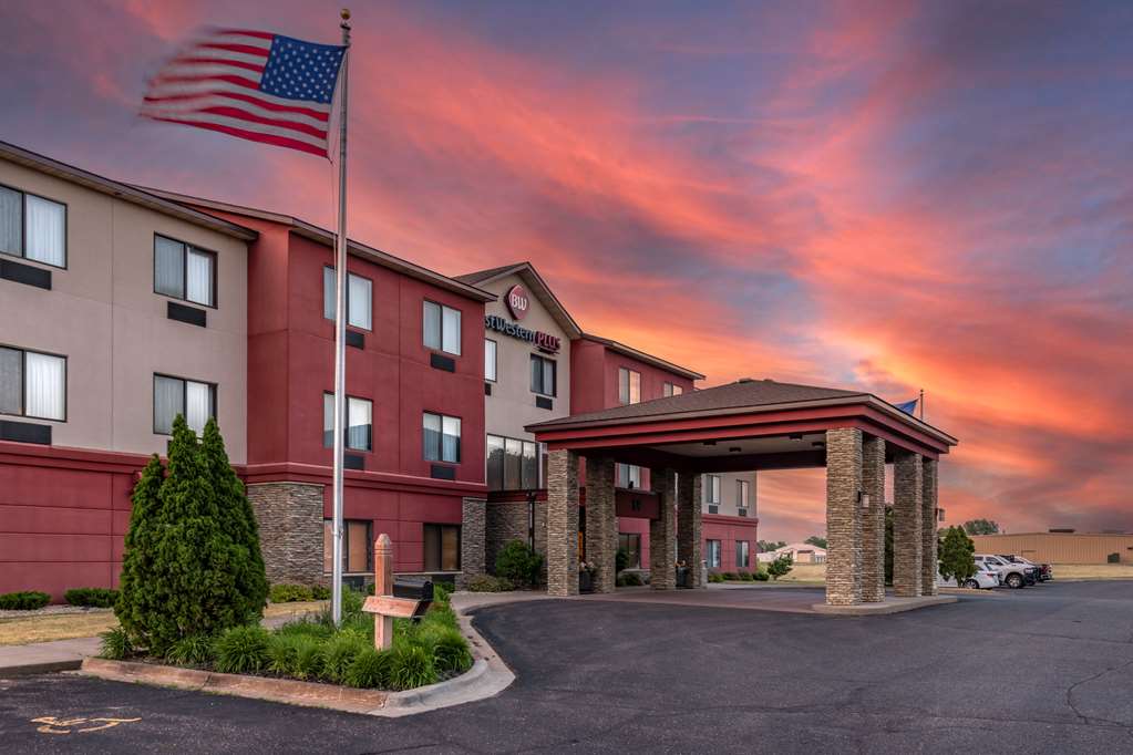 Best Western Plus Chelsea Hotel in Monticello, United States
