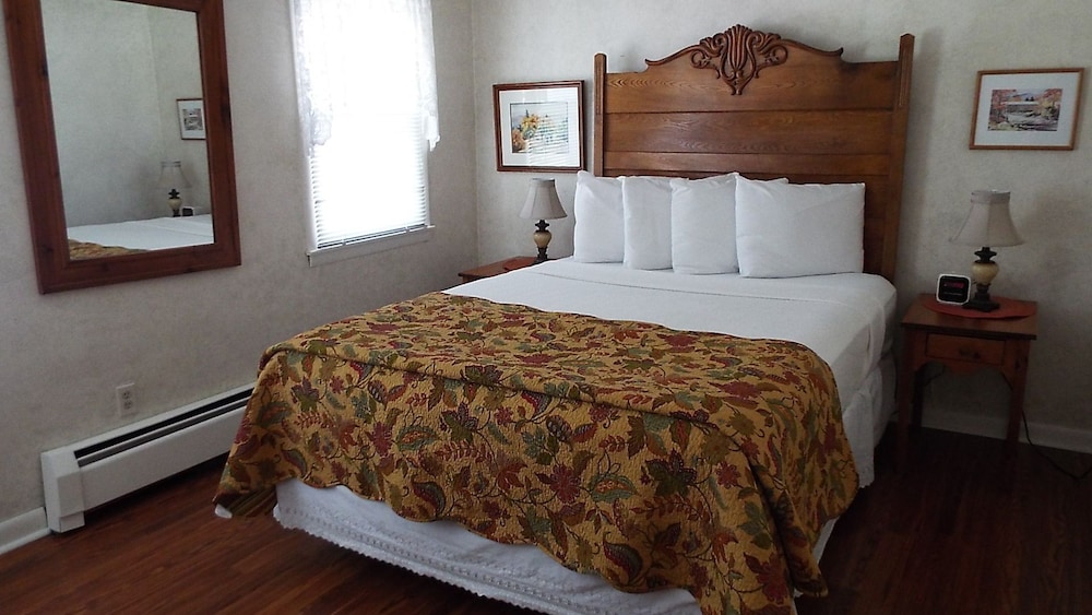 The Vermont Inn - photo 14