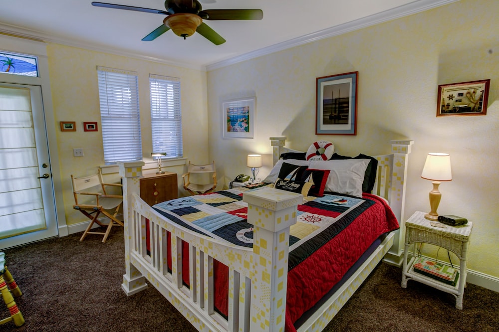 Anchor Inn NSB Bed & Breakfast - photo 7